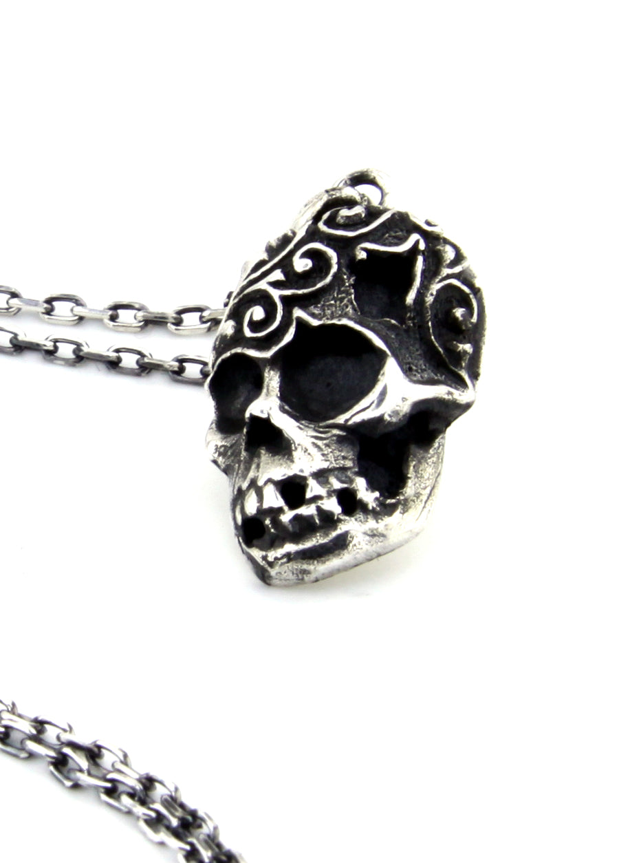 Engraved Skull Erkek Gümüş Kolye