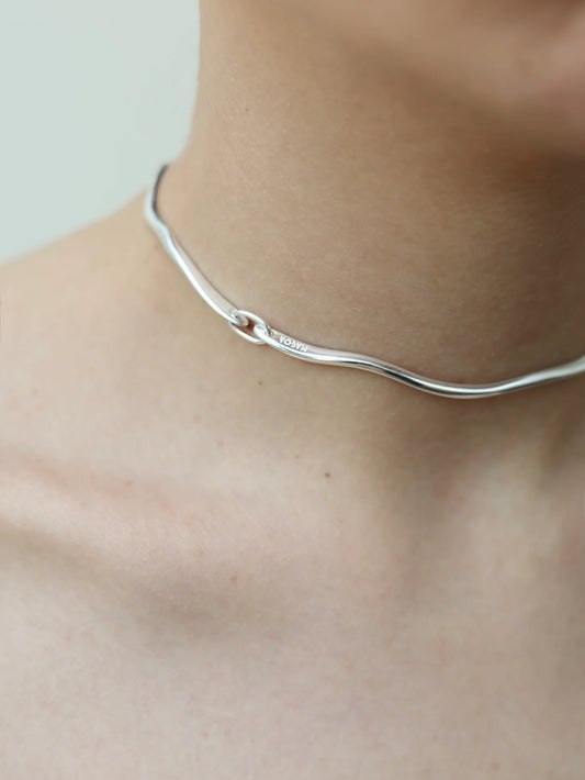 BOUVET NECKLACE