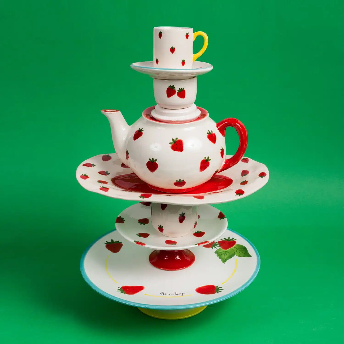 Petite Berry- Çilek Kulplu Mug